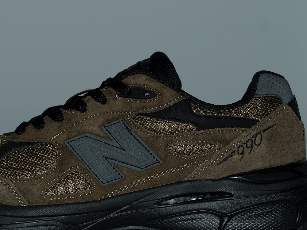 Кроссовки New Balance 990 v3