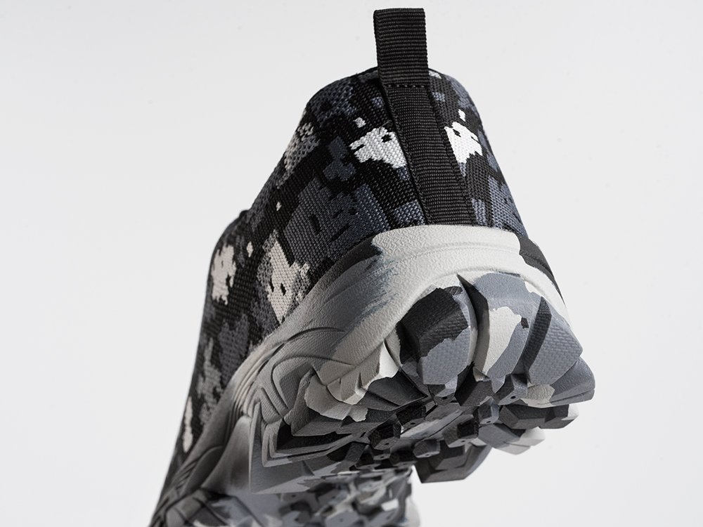 Кроссовки ONE