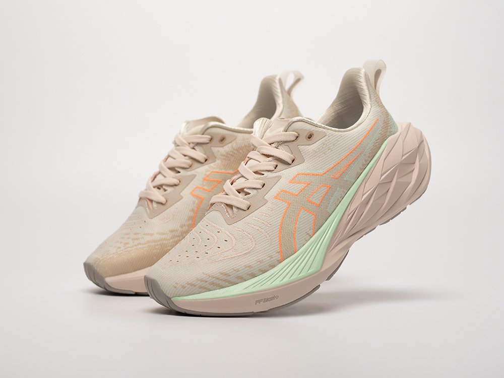 Кроссовки Asics Novablast 4