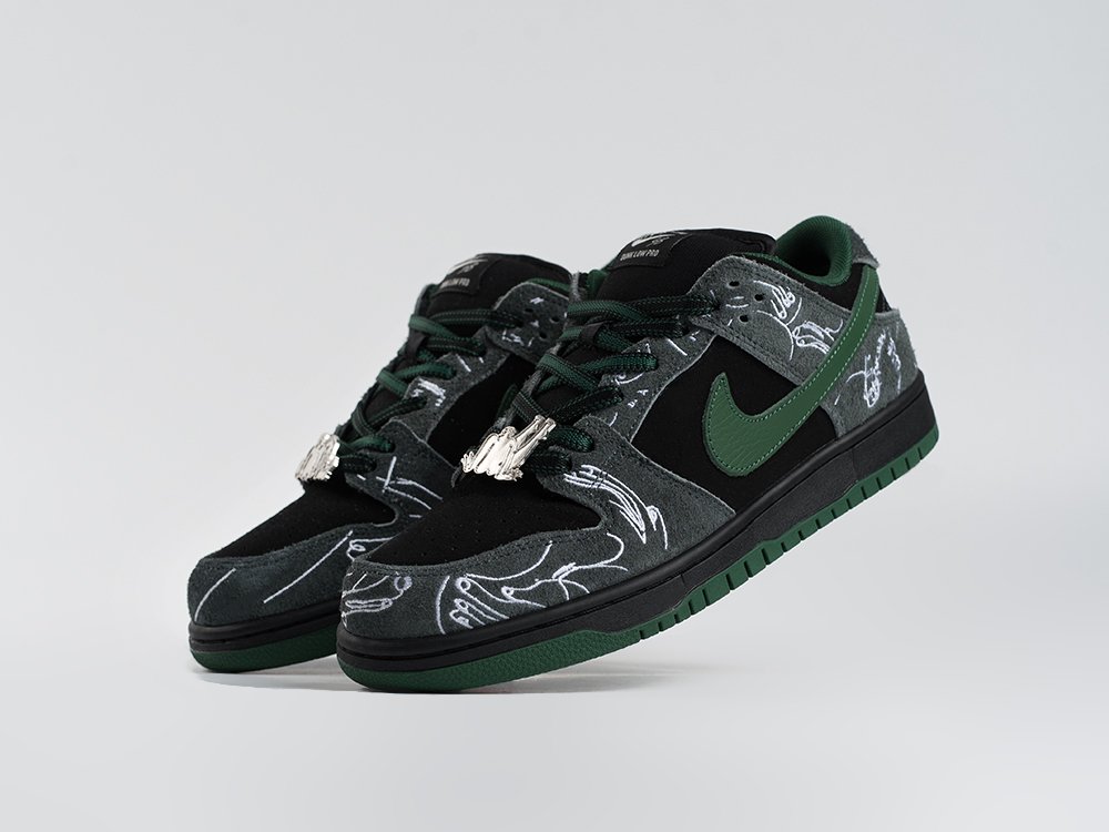 Кроссовки Skateboards x Nike SB Dunk Low