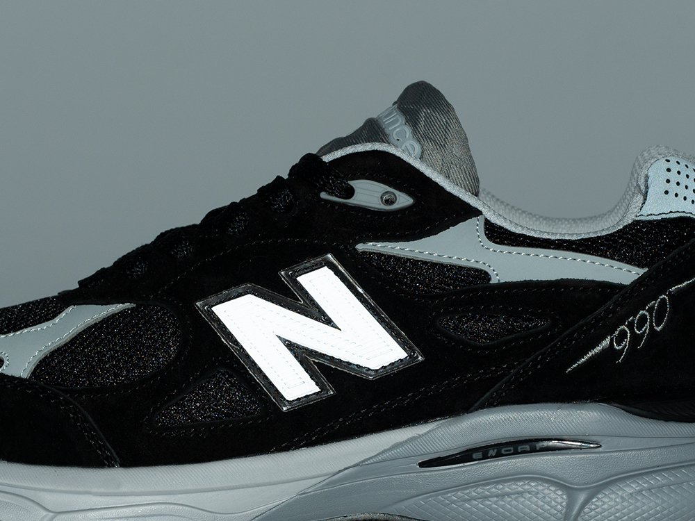 Кроссовки New Balance 990 v3