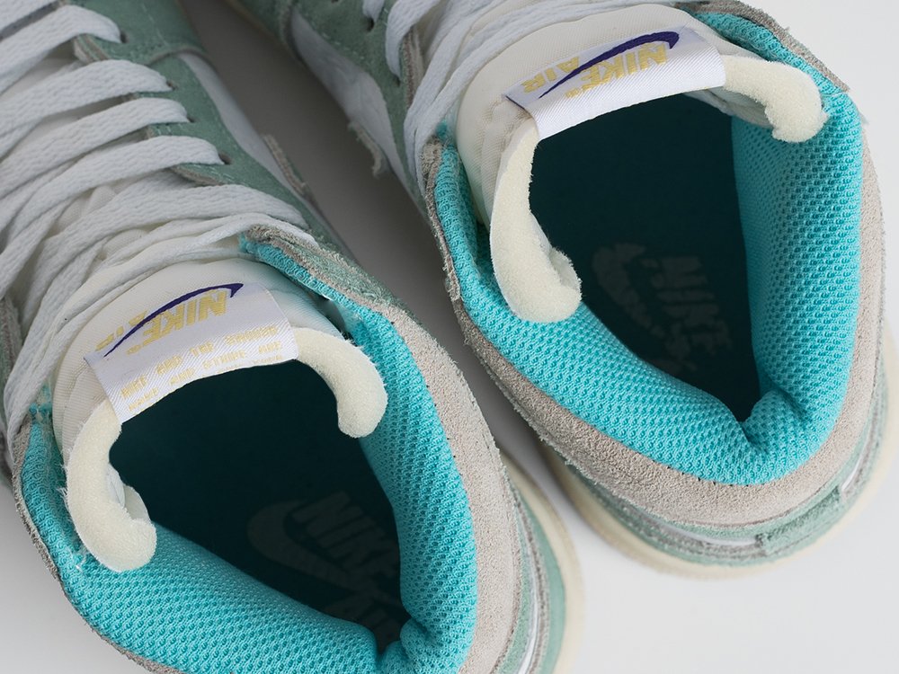 Кроссовки Nike Air Jordan 1 Mid