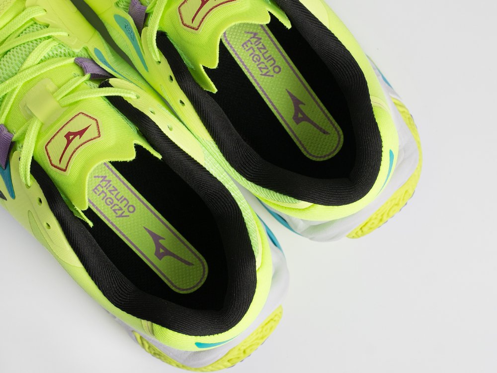 Кроссовки Mizuno Wave Lightning Z8