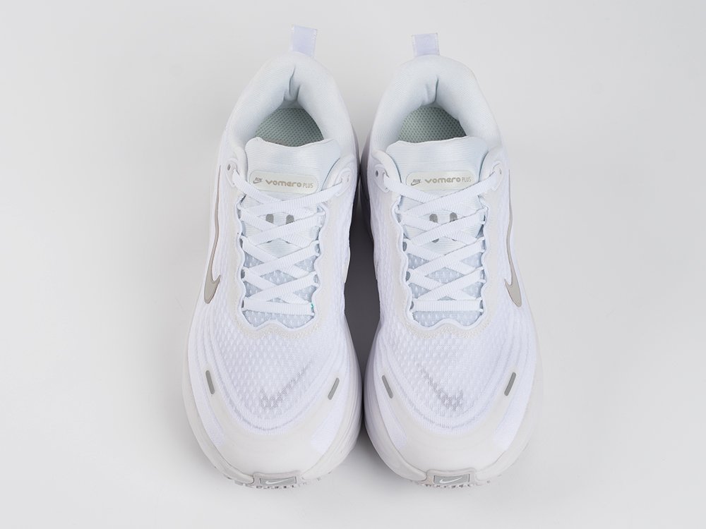 Кроссовки Nike Vomero 18