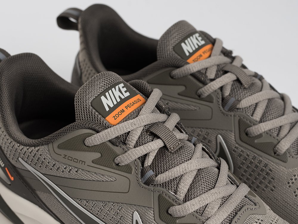 Кроссовки Nike