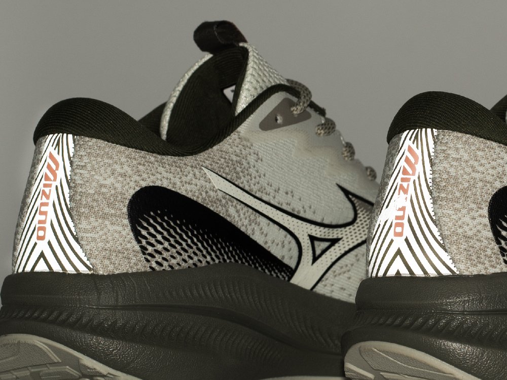 Кроссовки Mizuno ASTRO PLUS