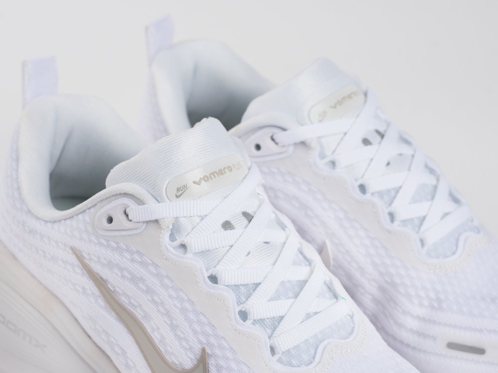 Кроссовки Nike Vomero 18