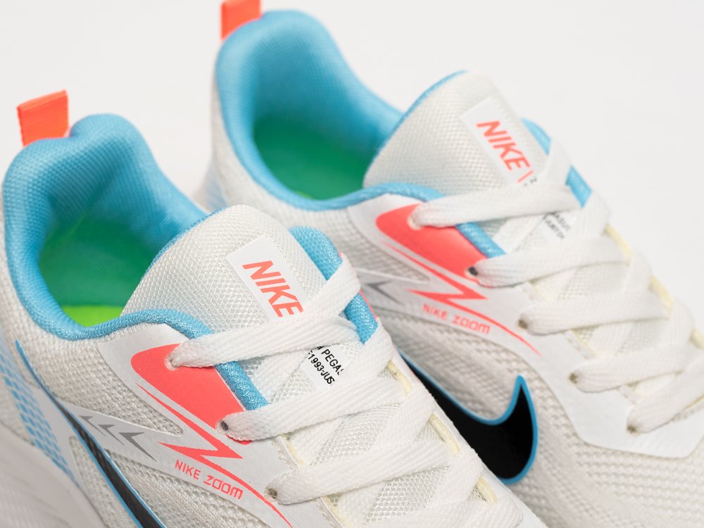 Кроссовки Nike