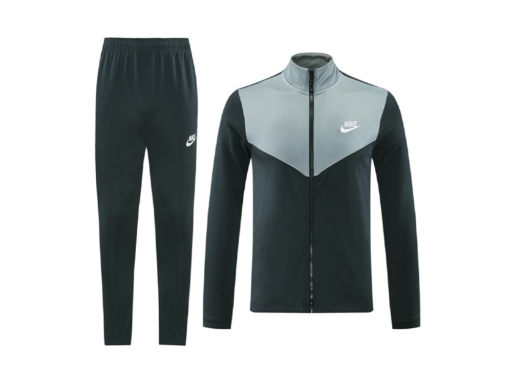 Спортивный костюм Nike